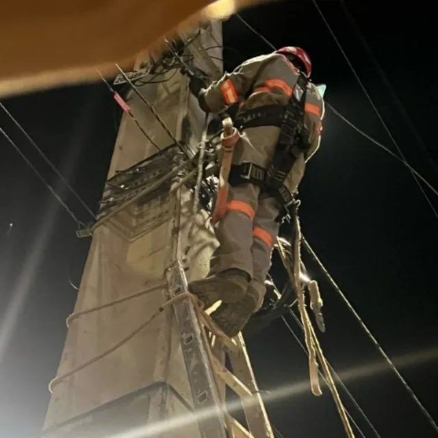 Intervenção em cabos de fibra óptica